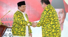 Ketua Umum Partai Gerindra Prabowo Subianto bersama Ketua Umum Golkar Airlangga Hartarto. (Dok. Tim Media Prabowo Subianto)