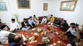 Calon presiden nomor urut 2, Prabowo Subianto bersilaturahmi ke Pondok P. esantren (Ponpes) Cipasung. (Dok. Tim Media Prabowo-Gibran)