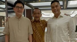 Menteri Energi dan Sumber Daya Mineral (ESDM) Bahlil Lahadalia bersama Ketua Umum Kadin 2021-2026 Arsjad Rasjid, dan Ketua Umum Kadin hasil Munaslub 2024 Anindya Bakrie. (Dok. Istimewa)