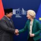Presiden Komisi Eropa Ursula von der Leyen dan Presiden Prabowo Subianto berjabat tangan di Brussels setelah pengumuman FTA bersejarah.
(Dok. Tim Media Prabowo)