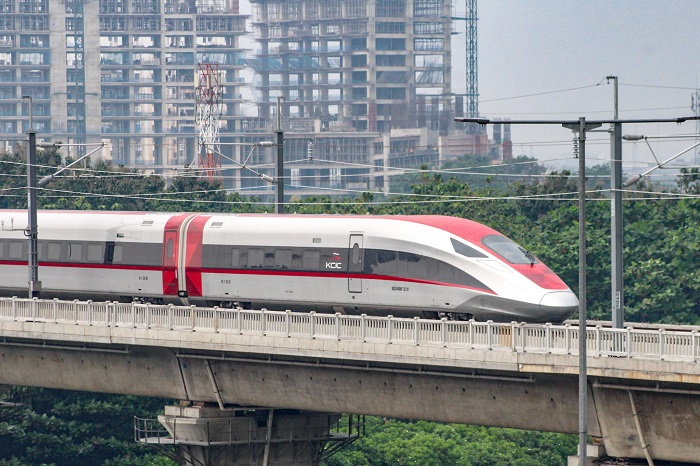 Pengerjaan proyek Kereta Whoosh, menyisakan utang dan piutang yang belum terbayar. (Dok. kcic.co.id)