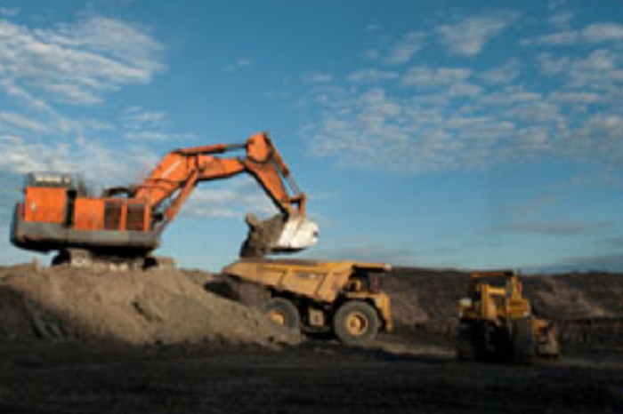 Ilustrasi aktivitas penambangan batubara di site KPC yang jadi penyumbang terbesar pendapatan DEWA. (Dok. madhani.co.id)