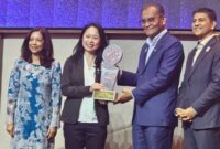 Dari kiri ke kanan: Yang Berbahagia Dato' Sri Suriani binti Dato' Ahmad, Sekretaris Jenderal Kementerian Kesehatan Malaysia; Lim Kooi Ling, CEO Island Hospital; Yang Berhormat Datuk Seri Dr Dzulkefly Ahmad, Menteri Kesehatan Malaysia; dan Suriaghandi Suppiah, CEO Malaysia Healthcare Travel Council.