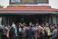 Demam Emas Antam! Antrean Mengular hingga Muncul Bisnis Jastip